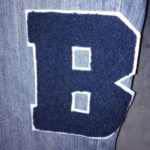 Allen B by Allen Schwartz Jean Capris with Applique Patches Size 8 NWT - Picture 3 of 12